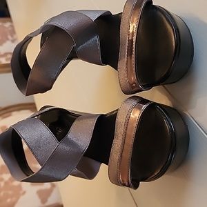 Charles David Bronze Metallic Platform